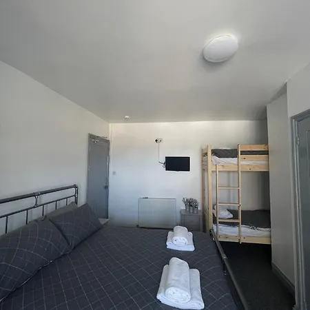 Shore Lodge New Quay